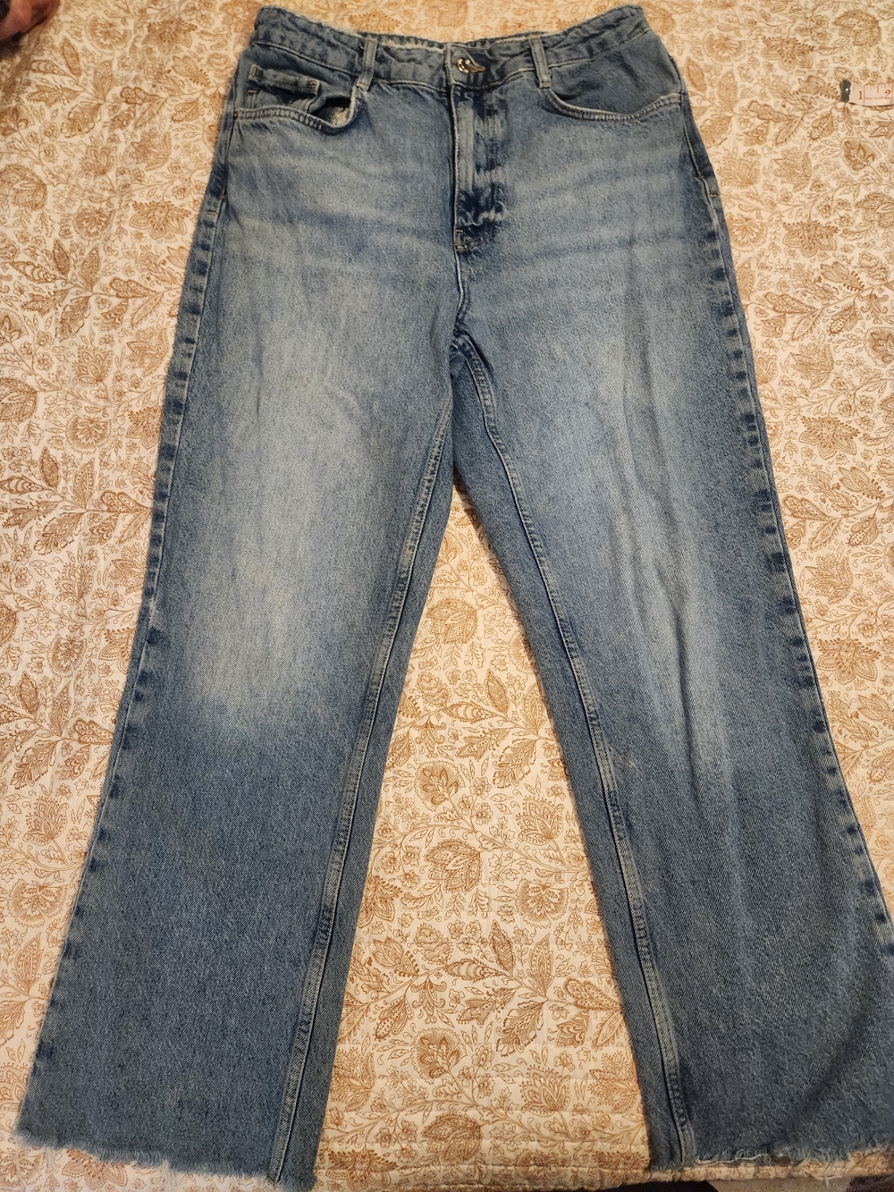 Zara Light Blue Denim Jeans with Yellow Stitching